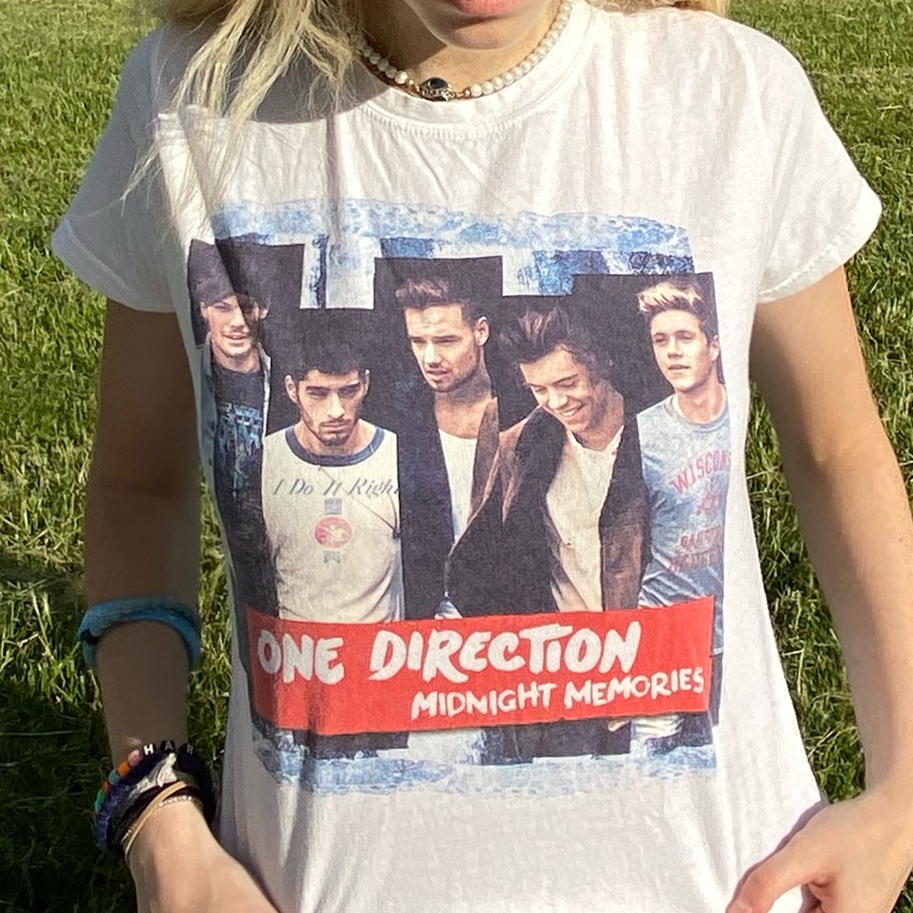 One Direction Tee - Picture 2 of 2